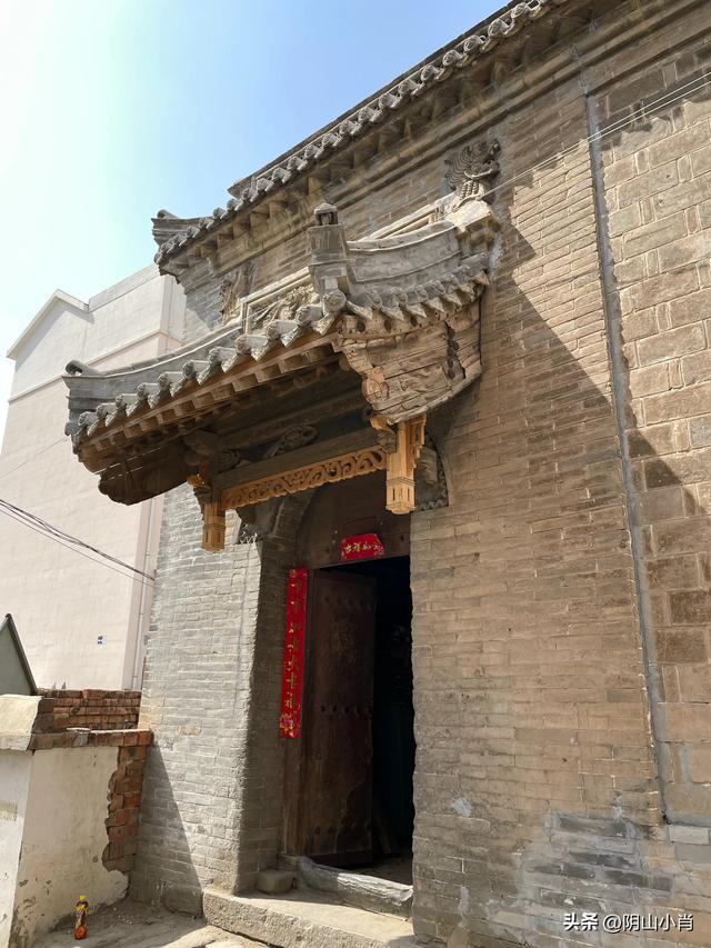 行摄包头市东河区妙法禅寺（吕祖庙）内一些珍贵的文物遗存