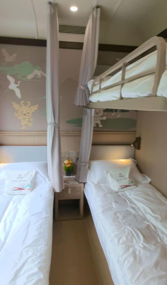 武铁舒适型旅游专列价格曝光：每人10999元起，豪华双人间每人58999元