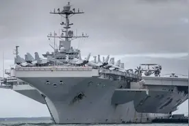 航母战机坠海 胡塞武装让美军窘态百出图片