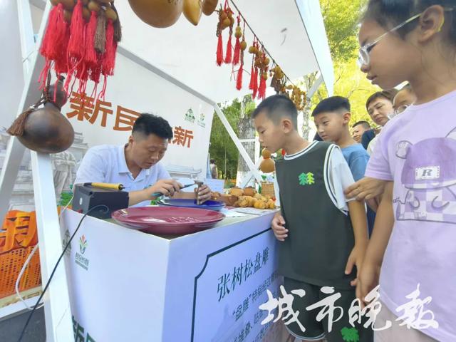 周末两个晚上,长春新民大街人山人海!数十万市民游客在这里→