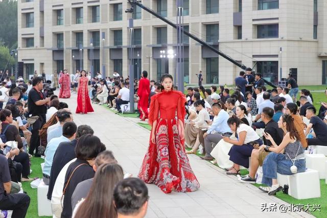 采育数字时尚小镇正式启动 数字与时尚共绘发展新图景