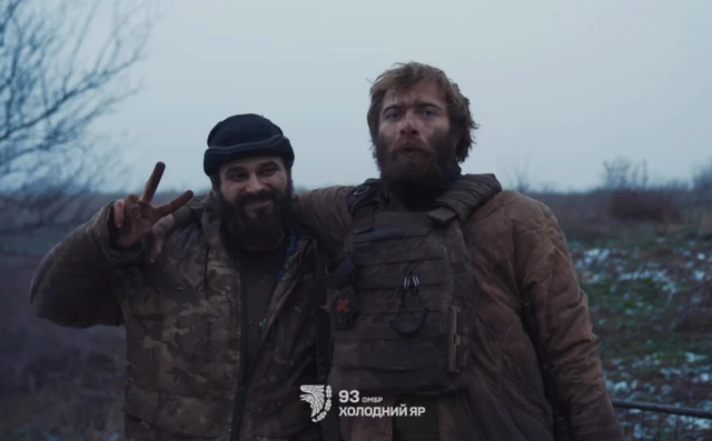 乌克兰第93旅“二人组”：坚守阵地130天，还捎回个俄军俘虏