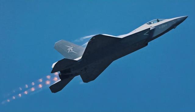 特朗普又要征税，给中国18个月期限	，不到24小时，中方通告全球