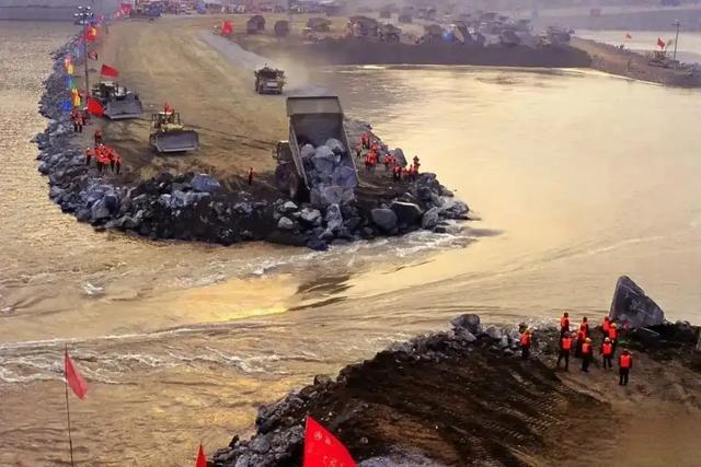 二期工程验收，备战导流明渠截流｜李鹏与三峡工程（17a）