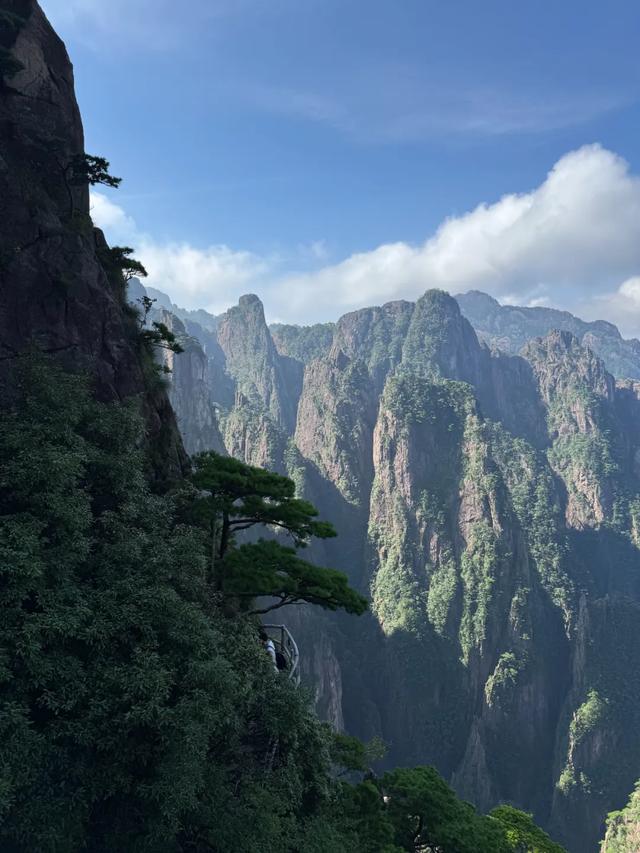 徒步三山五岳：安徽黄山！