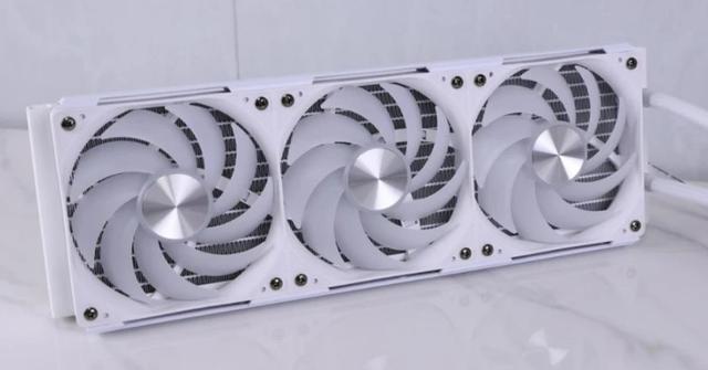 500价位LCD液晶屏360水冷：银昕E360 MAX水冷散热器装机评测