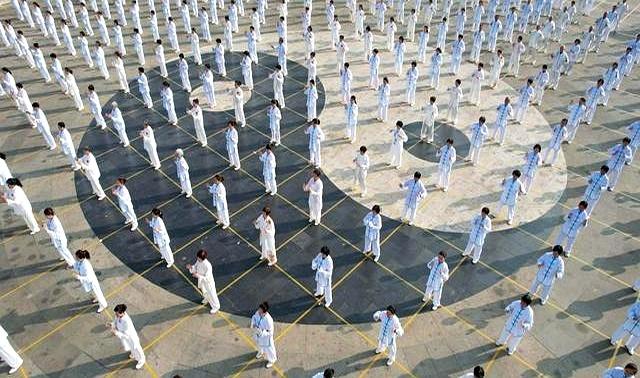 太极劲如串珠动！揭秘 “九曲珠” 松紧之道，中心一动全身皆活！