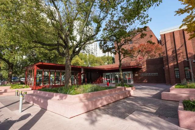 典藏上海,向新而生!上海市城市建设档案馆打开围墙,与市民共享单位附属绿地空间