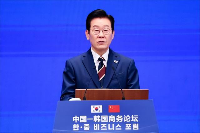 中韩已谈妥	，李在明通知全球，高市终于改口，不再奢求与中方见面