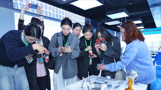 高端数控机床：卡脖还是卡别人脖？中国限制技术出口底气何在？