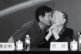 “老戏骨”濮存昕，热心公益事业，曾是2002年感动中国十大人物图片