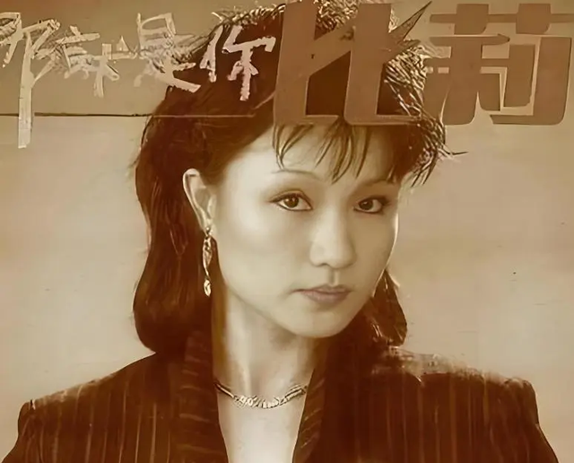 挺孕肚跳舞…被老公当街扒衣服殴打，“豹纹歌后”的经历让人泪目