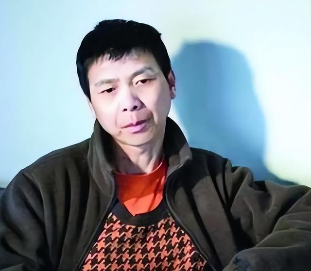 徐帆回应离婚5个月，冯小刚近况曝光，他的“小心思”再藏不住了