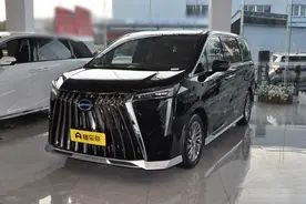 新车 | 售28.68万元/2.0T混动中大型MPV，传祺M8宗师超级混动版到店图片