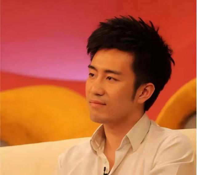 善恶终有报，曾经在求职节目里咄咄逼人的老板，如今竟沦落成这样