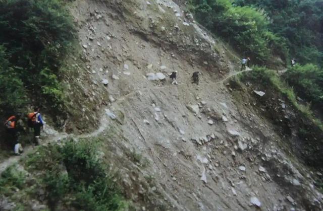 墨脱公路：117公里修了52年，这条路有多难修？