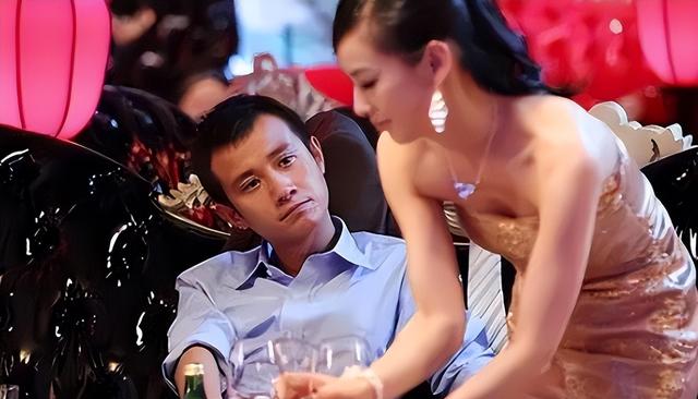 陪睡陪玩是冰山一角？又一女演员曝内娱潜规则，原来岳云鹏没说谎