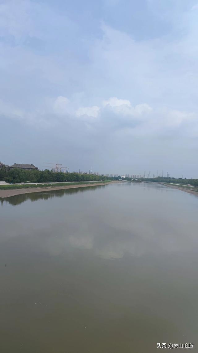 郑州的雨并不都是强降雨，是分散性的，只有个别地方有积水的情况