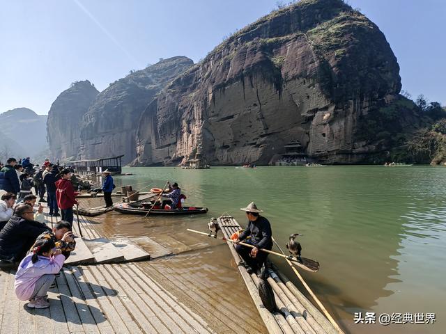 龙虎山三绝之古越族崖墓群
