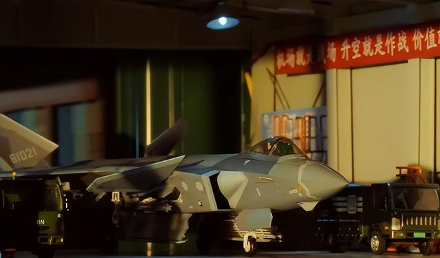 歼 - 20 编号 “CB10300” 曝光，数量突破 300，美军优势还剩多少