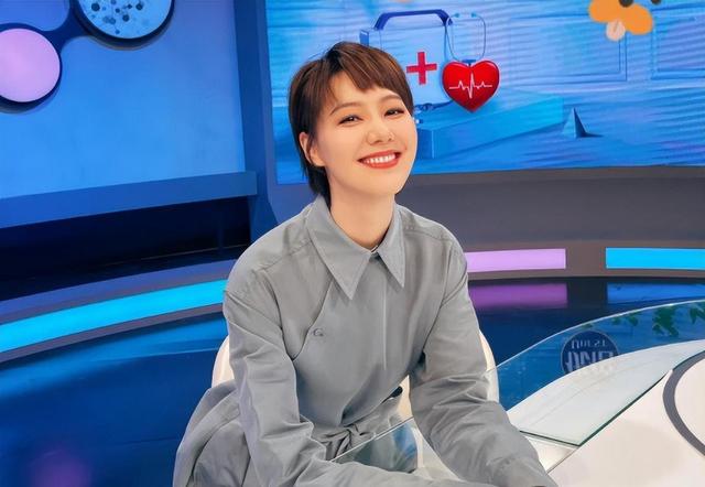 私生活混乱、被央视开除、陪睡上位？王冠身上的标签究竟有多离谱