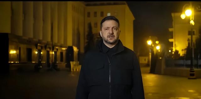 用心险恶，泽连斯基：俄正向中国放弃部分主权，幅度之大历史罕见