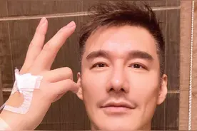 胡兵做胆囊切除手术，人在泰国，疑似瞿颖照顾，53岁的他依旧未婚图片