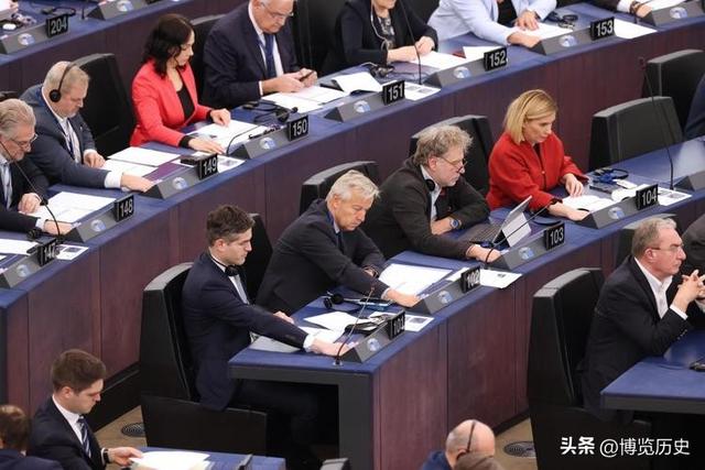 解放军强势压制，萧美琴飞离欧洲，返台前留下2句话，态度很嚣张