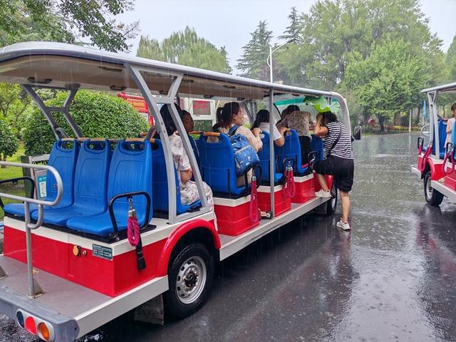 郑州各大景区贴心服务 筑起雨后文旅“风景线”