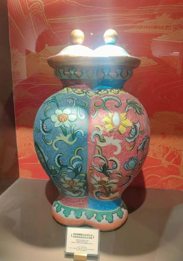 王林平随笔《令人震撼的巧克力雕塑》