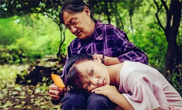 湖南一女子因长得太漂亮，55岁没上过一天班，颜值曝光后网友感慨