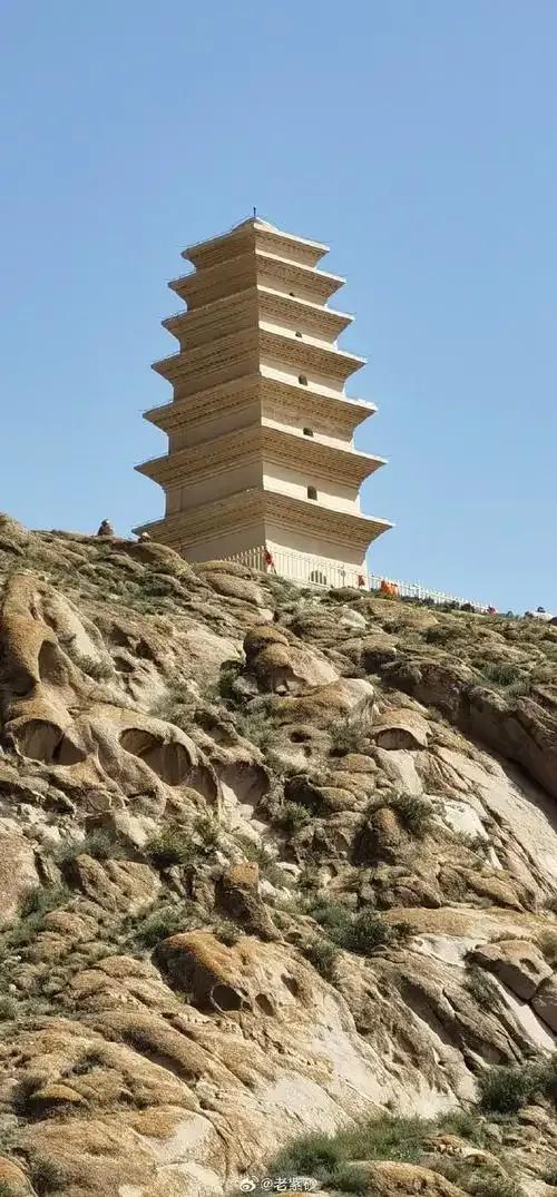 金昌：戈壁花海撞上火星秘境，这座西北小城颠覆你的想象！