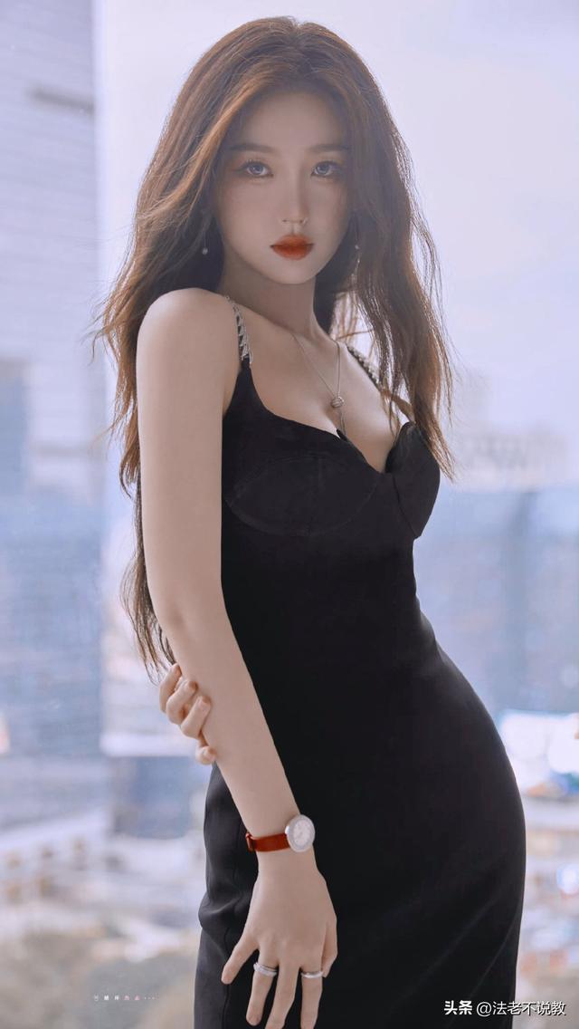 拔出萝卜带出泥！“诅咒”袁隆平，贪污15亿的她，这次惹众怒了！
