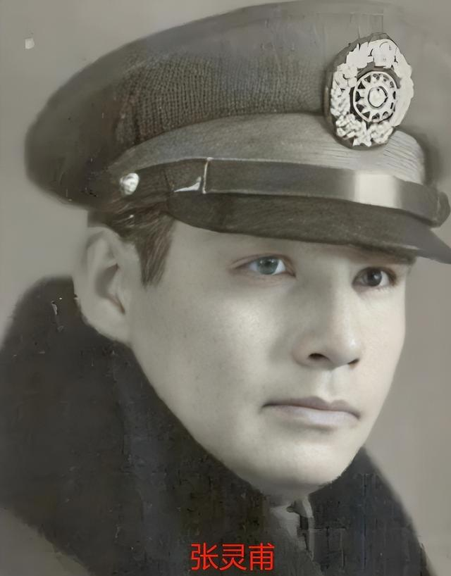 罕见照片：张灵甫被击毙，尸体发臭，穿解放军军装，被装入棺材里