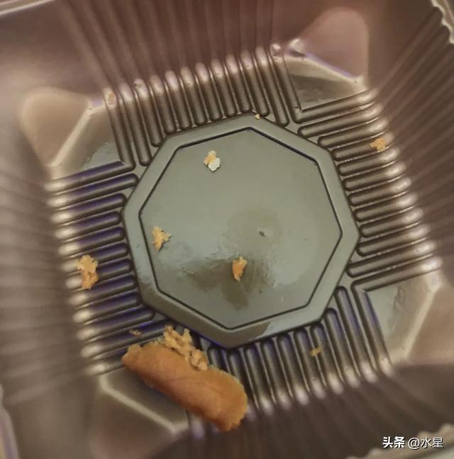 北方人请回避，给南方人看看怎么吃月饼——与辉同行定制月饼品鉴
