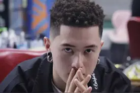 适合头顶发量稀疏、严重脱发、M形发际线的男士发型和改善方案！图片