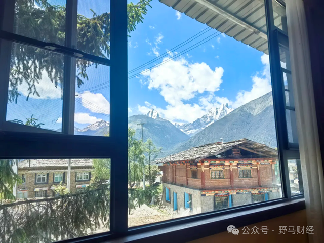 跨越地理鸿沟，拼多多将“现代生活”包邮到珠峰脚下