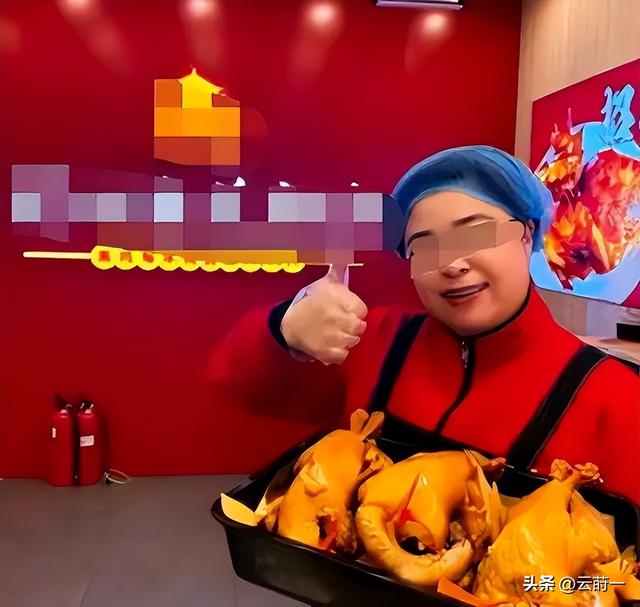 女子徒步上海后续：真容曝光，身份被扒生意受影响，连发4条声明