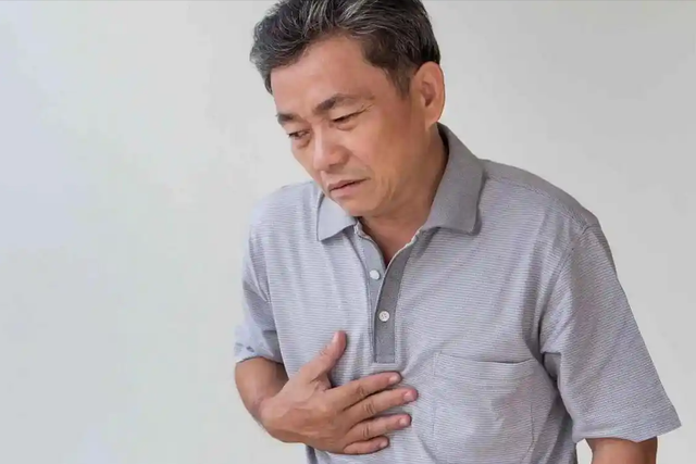 慢阻肺再次成为社会焦点！医生告诫：患慢阻肺的人，多半有3共性