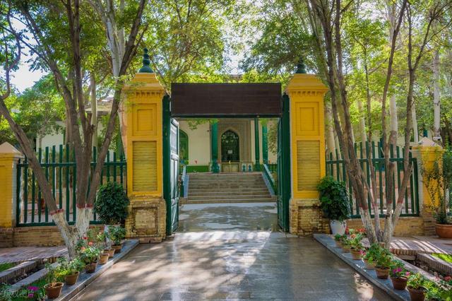 从湖南去了一趟喀什，实话实说，回来才发现朋友圈都是骗人的？