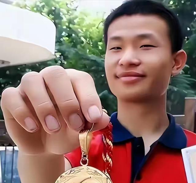 韦东奕没想到	，2026刚开始，官媒高调官宣王虹喜讯，终于等到这天