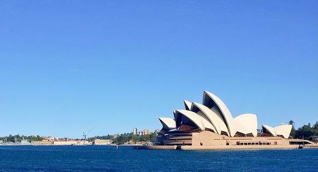 高市早苗对华正式“宣战”！中国两邻居站队日本，特朗普告示全球