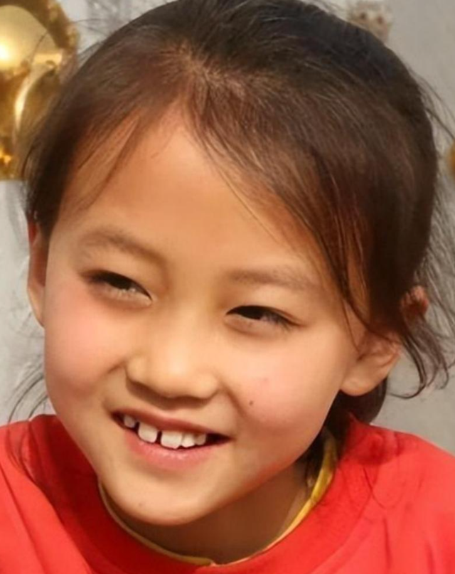 后悔吗？一笑成名拒绝百万签约的铁嘉欣，4年过去如今过得怎么样