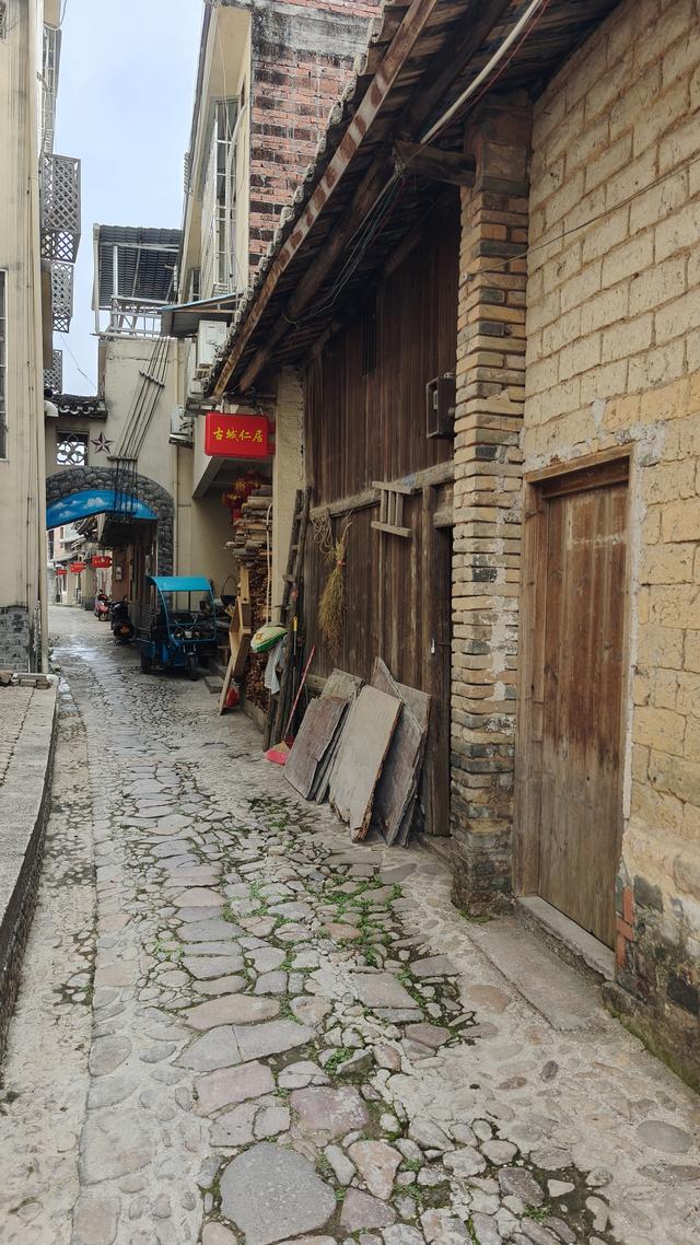 平远仁居古城，老街古桥古屋民国金库旧址、红色革命旧址一日游