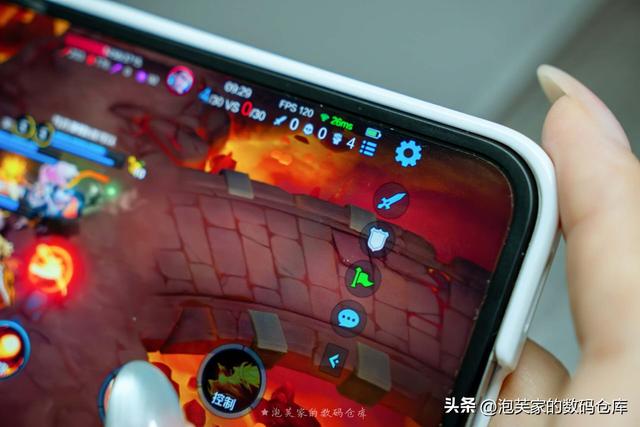 大概是目前最好的小折叠 小米MIX Flip2体验 PK三星Z Flip7优势不小
