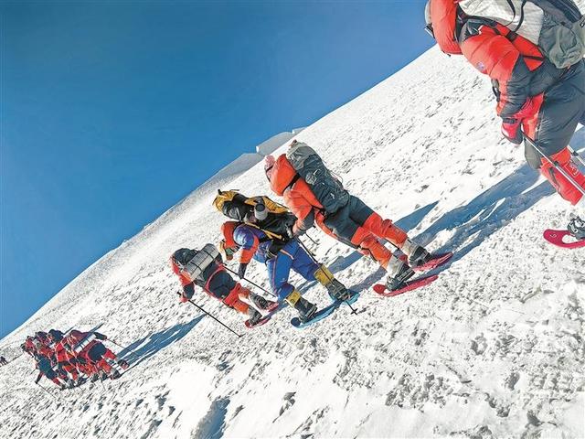 深圳星空户外团队成员：改写登山历史，留下登顶最年轻女性纪录