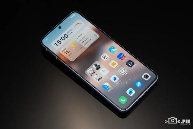 2599买骁龙8至尊版芯片，iQOO还在买芯片送手机