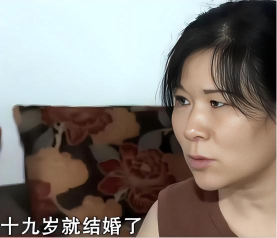 湖南一女子因长得太漂亮，55岁没上过一天班，颜值曝光后网友感慨