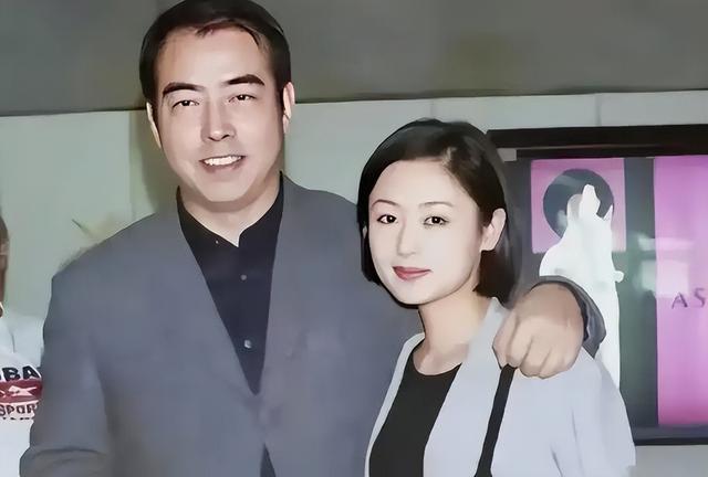 长得太美被导演占为己有，4年后生下大明星儿子，17岁就成男一号