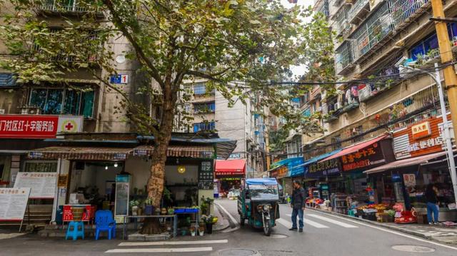 跟着赛事游遵义 │ 红花岗小巷里的宝藏小店，承包你的烟火胃！